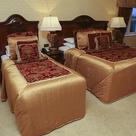 Kilronan Castle & 4*