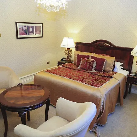 Hotel Kilronan Castle &