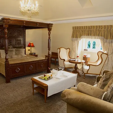 Kilronan Castle &