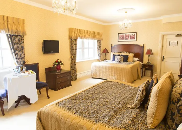 Kilronan Castle & Отель 4*