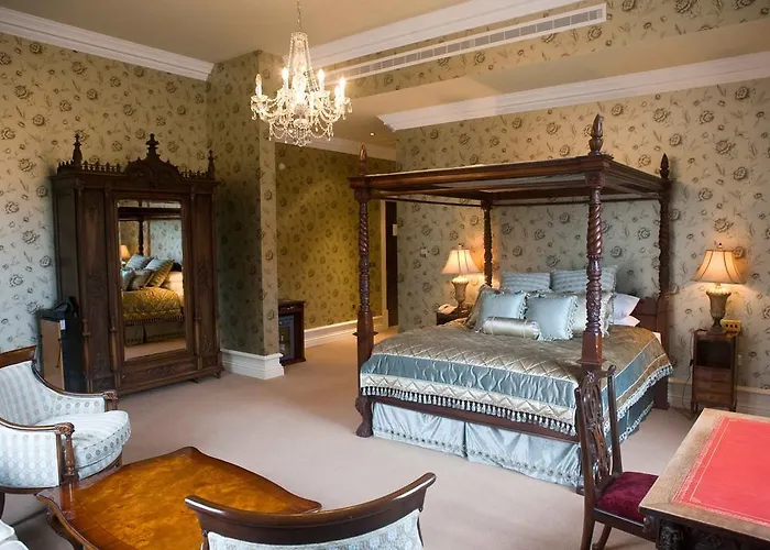 Отель Kilronan Castle &